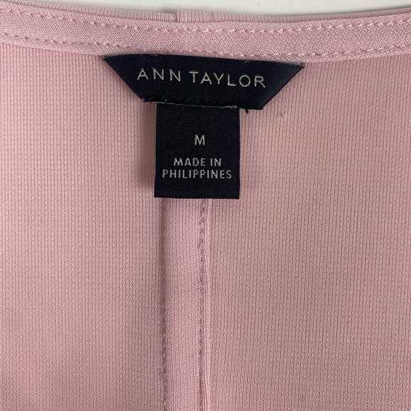 Ann Taylor Soft Pink Long-sleeve V-neck Blouse Size Medium - Picture 7 of 10